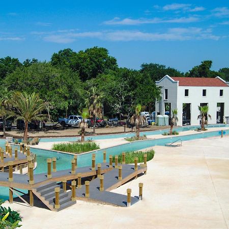 Centennial Plaza Resort غولفبورت المظهر الخارجي الصورة
